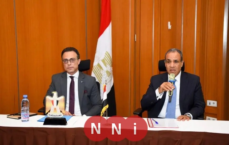 وزير الخارجية يجتمع بأفراد الجالية المصرية في مالي
