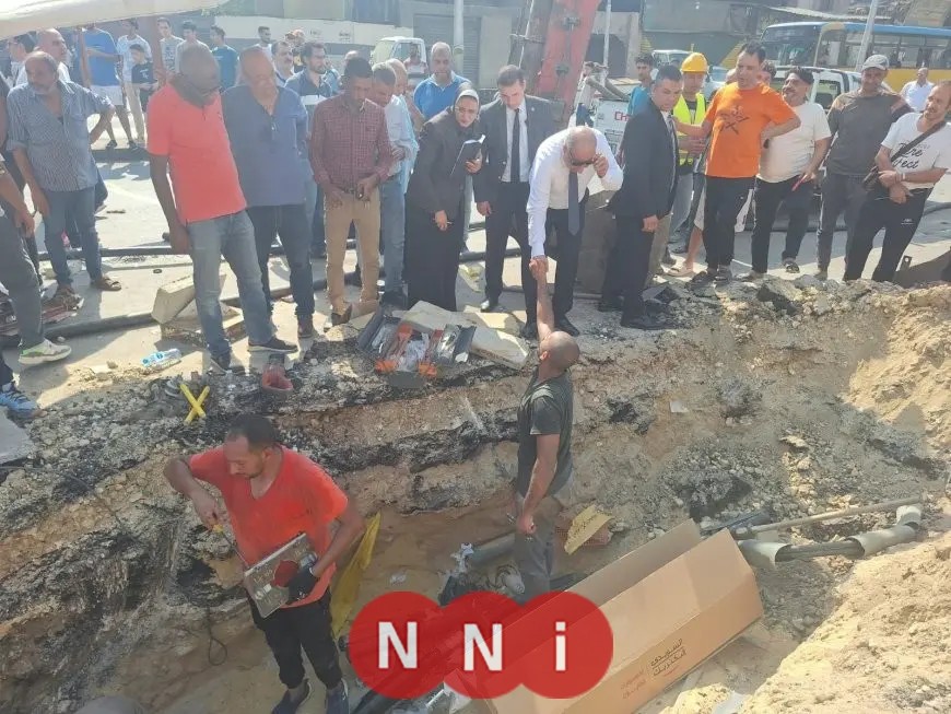 وزير الكهرباء يزور موقع إصلاح عطل الكابل الأرضي بالقرب من محطة مترو “ساقية مكي”