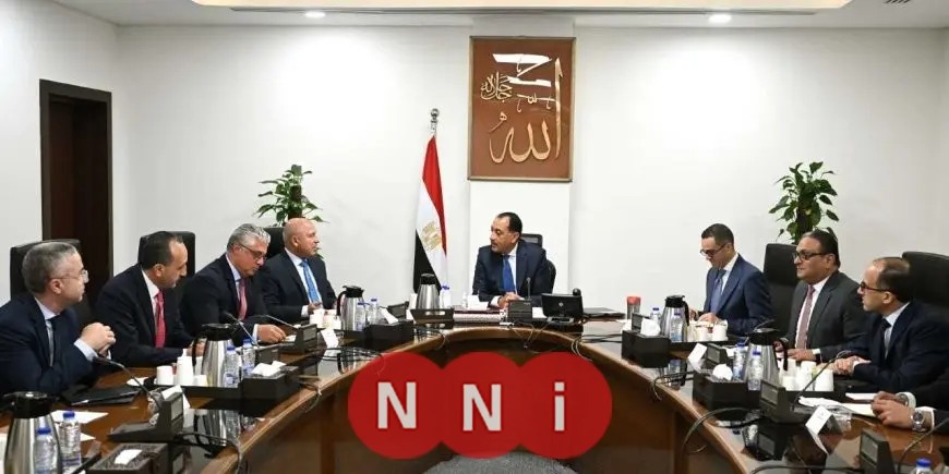 رئيس الوزراء يتابع جهود تعزيز صناعة السيارات الكهربائية: جاهزون لتقديم “حوافز مبتكرة”