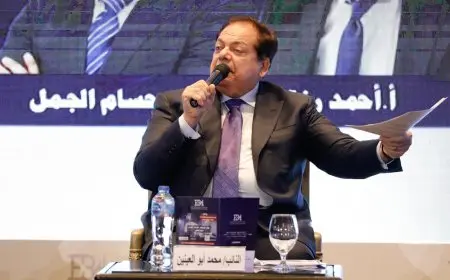 أبو العينين يوضح سبب قيادته سيارة «بوجاتي» في أوروبا: هناك 30 نسخة فقط متاحة عالمياً