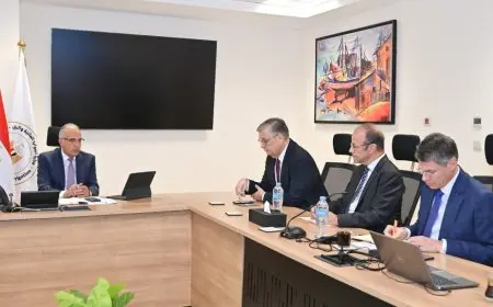 وزير الري يلتقي السفير الهولندي لتعزيز التعاون في مجالات المياه