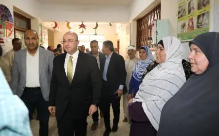 محافظ بني سويف يراقب سير انتخابات مجلس الشيوخ في يومها الأول