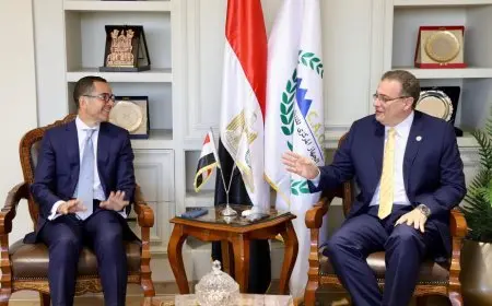 رئيس «التنظيم والإدارة» يبحث مع وزير الاستثمار سُبُل تعزيز التعاون المشترك