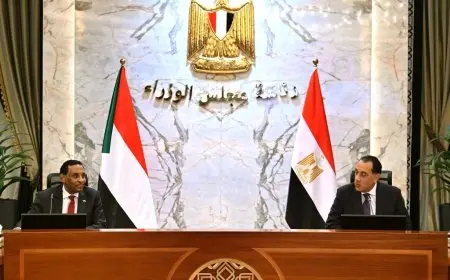 اتفاقيات في مجالات التعليم والصحة والنقل.. تفاصيل لقاء مدبولي ورئيس وزراء السودان