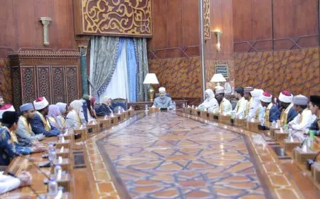 شيخ الأزهر لطلاب مدرسة “الإمام الطيب”: أنتم كأحفادي.. مكتبي مفتوح لكم دائمًا