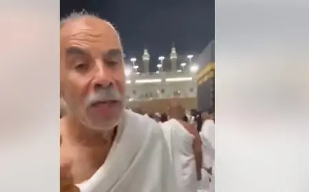 مسن يُحذر أخاه من عذاب الآخرة أمام الكعبة بعد استيلائه على منزله!