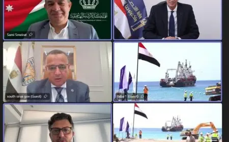 الاتصالات: مد كابل بحري فائق السعة في مدينة طابا يربط بين مصر والأردن