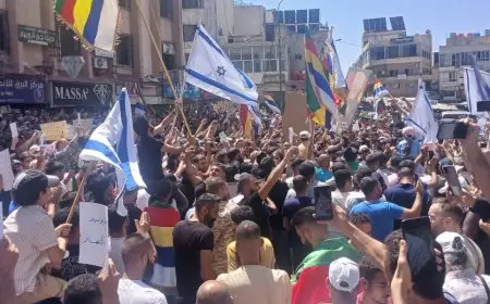 اعتقال 25 شخصًا خلال مظاهرات في تل أبيب وإغلاق مفترق طرق أمام وزارة الدفاع