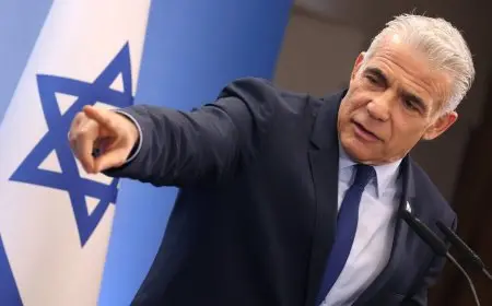 يائير لابيد: إزاحة حكومة «نتنياهو» هي الطريقة الوحيدة للحد من قوة حركة «حماس»