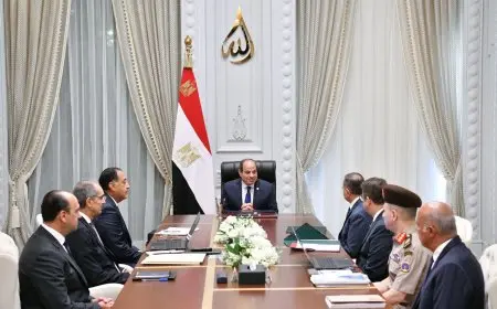 الرئيس السيسي يجتمع مع مدبولي ووزيري الداخلية والاتصالات ورئيسي المخابرات والرقابة الإدارية