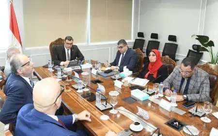 وزير الإسكان يراجع أحدث التطورات في نظام الرقم القومي الموحد للعقارات