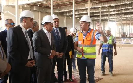 وزير الصحة يزور مشروع إنشاء المخازن الاستراتيجية للمنتجات والأجهزة الطبية بالعاصمة الإدارية