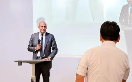 وزير التعليم يُلقي محاضرة في جامعة اليابان للاقتصاد حول آفاق التعليم الرقمي المستقبلية