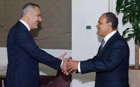 وزير الخارجية ونظيره التركي يستعرضان سبل تعزيز العلاقات والتنسيق الإقليمي