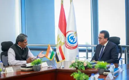 وزير الصحة يتباحث مع السفير الهندي حول تعزيز التعاون في مجالات الرعاية الصحية والتكنولوجيا وإنتاج اللقاحات