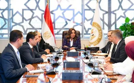 وزيرة التنمية المحلية تقدم عرضاً للموقف التنفيذي وآخر المستجدات لمشروع “جرين شرم” في شرم الشيخ