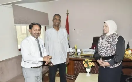 محافظ بني سويف ي awarded 150 ألف جنيه لعامل مزلقان السادات