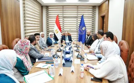 رئيس هيئة الدواء المصرية يتباحث مع شركة P&G العالمية حول تعزيز الاستثمار في المستحضرات الدوائية