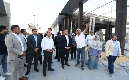 وزير الإسكان يقوم بزيارة مفاجئة لمشروع حدائق “تلال الفسطاط” في القاهرة