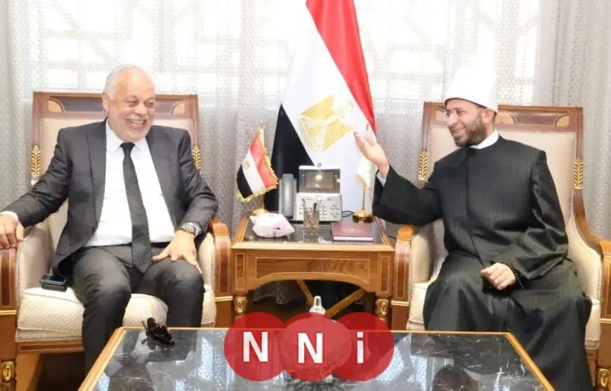وزير الأوقاف يتباحث مع نقيب الممثلين حول سبل التعاون لدعم الدراما الدينية والأنشطة الثقافية