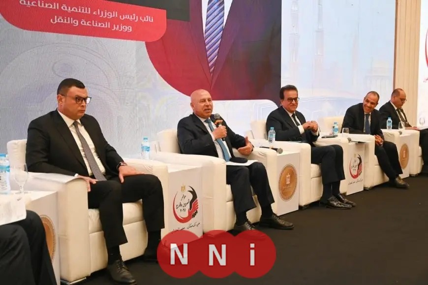 كامل الوزير يُستعرض جهود الدولة في مجالي النقل والصناعة