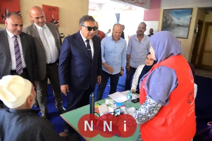 محافظ الدقهلية يتفقد لجان الانتخابات في ميت عنتر ويوجه بتوفير مراوح داخل اللجان