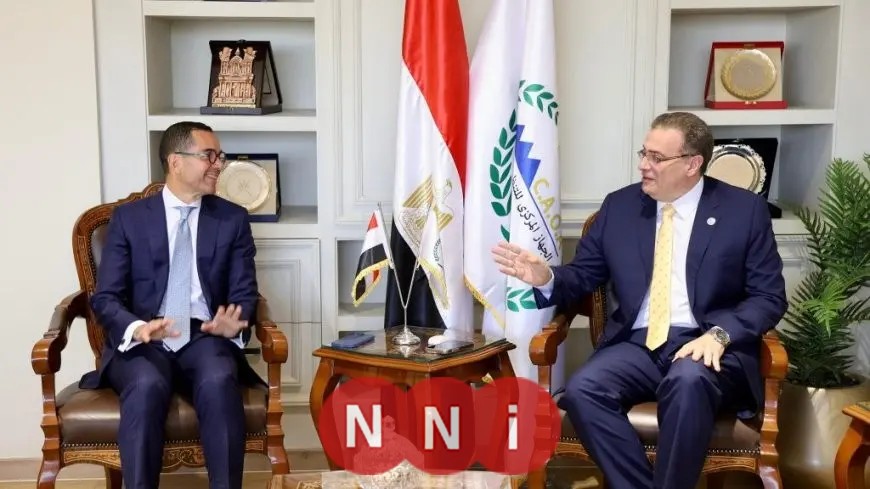 رئيس «التنظيم والإدارة» يبحث مع وزير الاستثمار سُبُل تعزيز التعاون المشترك