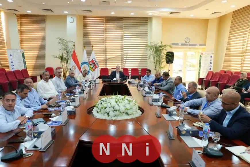 وزير البترول والثروة المعدنية يراقب توسعات ميناء الحمراء البترولي بالعلمين