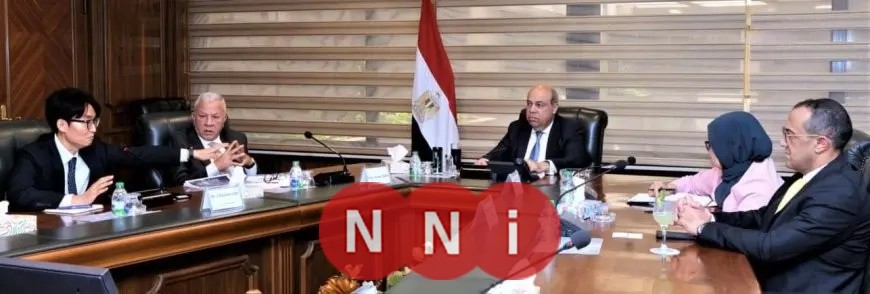 وزير الطيران يناقش مع وفد مطار إنتشون الكوري سبل التعاون في تطوير وتشغيل المطارات المصرية
