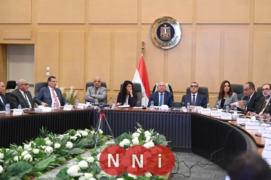 كامل الوزير يترأس الاجتماع الثامن والعشرين للمجموعة الوزارية للتنمية الصناعية