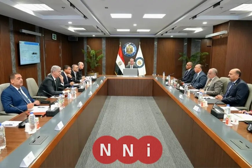وزير البترول يرصد تقدم مشروع مجمع البحر الأحمر للبتروكيماويات في المنطقة الاقتصادية لقناة السويس