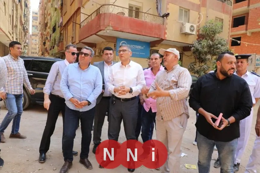 مساعد محافظ الجيزة يتولى عمليات إزالة 6 أبراج غير قانونية في شارع اللبيني بحي الهرم