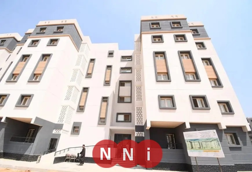 وزير الإسكان يُتابع سير العمل في 4761 وحدة سكنية بمبادرة “سكن لكل المصريين” بالعاشر من رمضان