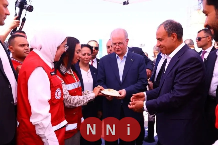 وزير التضامن والخارجية ورئيس وزراء فلسطين يزورون المطبخ الإنساني للهلال الأحمر بالعريش