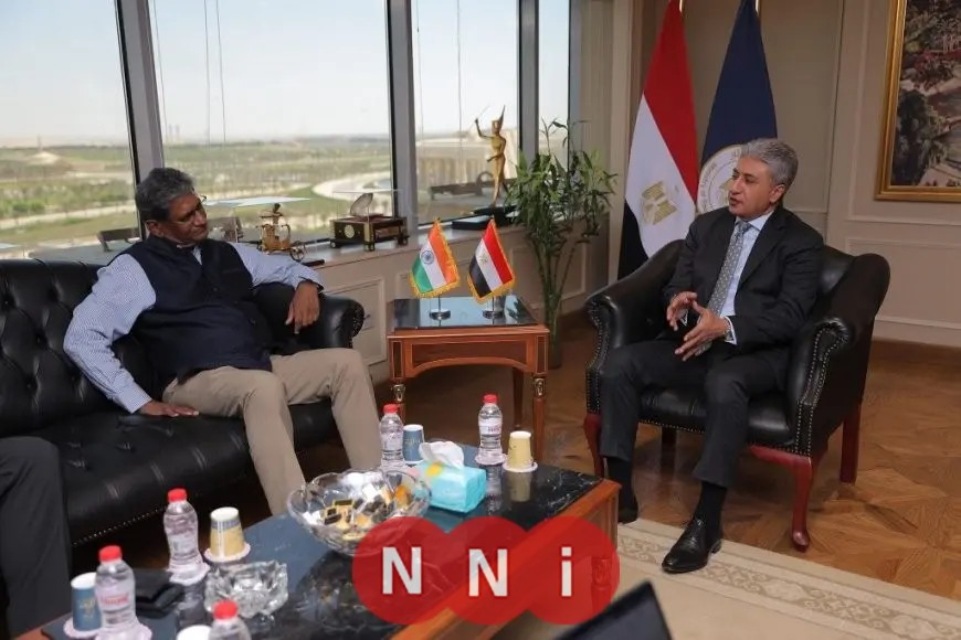 وزير السياحة وسفير الهند في القاهرة يناقشان تعزيز تعاون البلدين