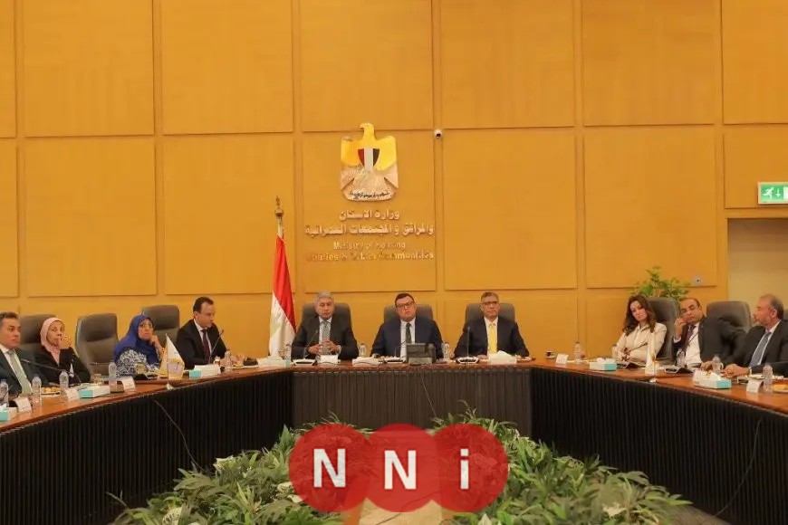 وزير السياحة والإسكان ومحافظ الجيزة يتابعون خطة تطوير المنطقة المحيطة بمطار سفنكس