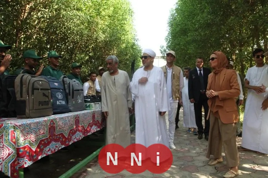 «الطيب» يحتفل مع التلاميذ بإطلاق بيت الزكاة والصدقات حملة «إلى المدرسة»