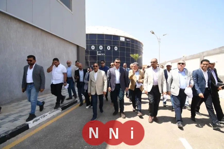 وزير الإسكان ومحافظ مطروح يزوران محطة تحلية مياه البحر الرميلة 4