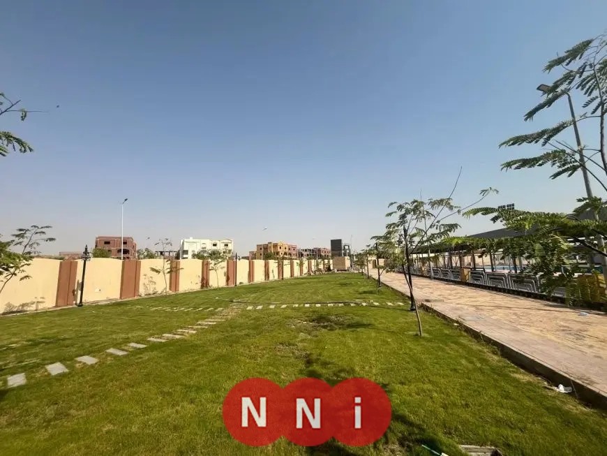 وزير الإسكان يراقب تقدم المشروعات السكنية والمرافق والخدمات في مدينة قنا الجديدة