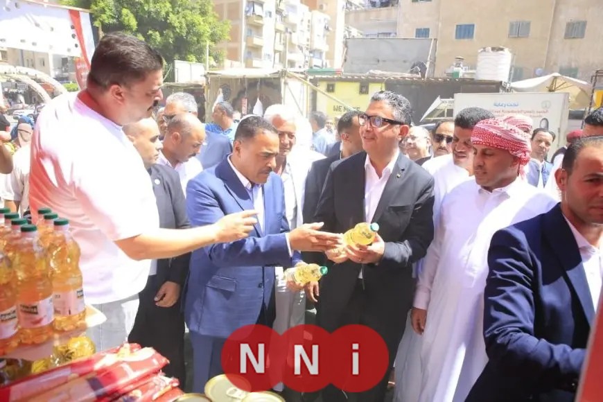 وزير التموين ومحافظ مطروح يدشنان سوق اليوم الواحد وأهلاً مدارس لتوفير السلع بأسعار مخفضة