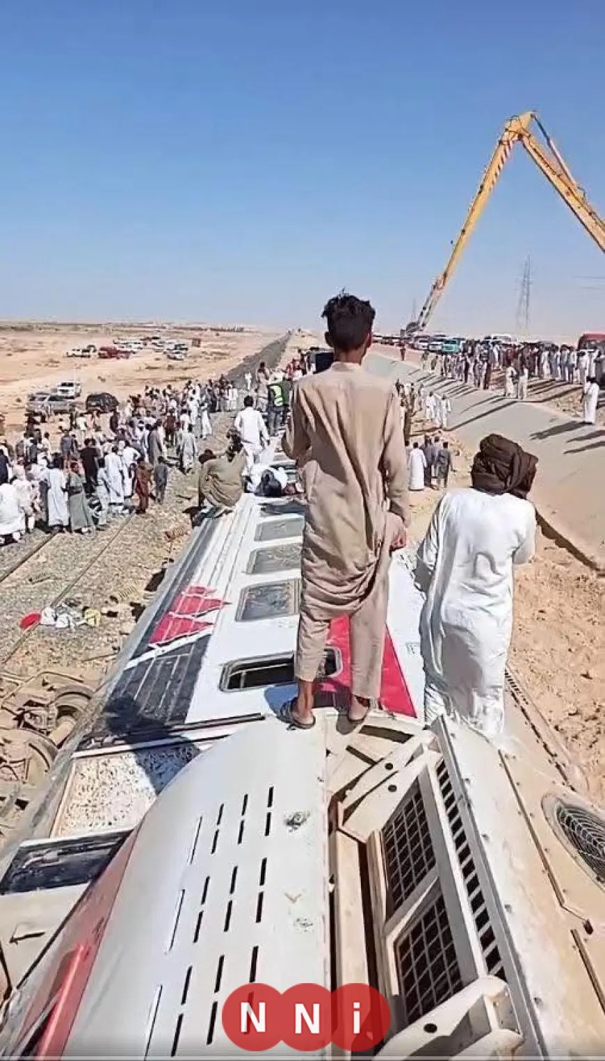 شهادات شهود العيان تسلط الضوء على أسباب انقلاب قطار مطروح: مطب هوائي ودوران العربات
