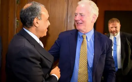 وزير الخارجية يرحب بكريس فان هولن وجيف ميركلي عضوي مجلس الشيوخ الأمريكي