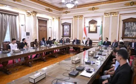 رئيس جامعة القاهرة: توفير منح دراسية شاملة للطلبة الرياضيين المتميزين
