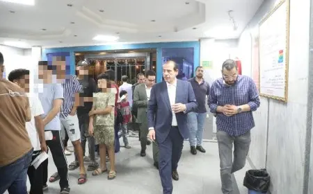 نائب وزير الصحة يقوم بجولة مفاجئة في القاهرة ويتخذ قرارات عاجلة لتحسين كفاءة المستشفيات