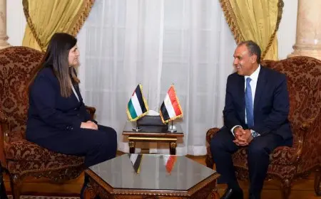 وزير الخارجية يستقبل نظيرته الفلسطينية لبحث اقتراح وقف إطلاق النار في غزة
