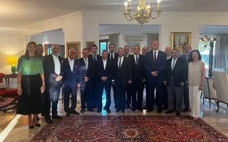 جلسة حوار لوزير الخارجية مع كبار رجال الأعمال وقادة غرفة التجارة في قبرص