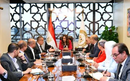 منال عوض: مشروعات تطوير البلوهول وقرية الغرقانة تعزز السياحة البيئية