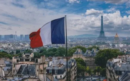 فرنسا تعبر عن قلقها من الغارات الإسرائيلية على الدوحة وتؤكد تضامنها الكامل مع قطر