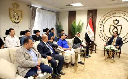 رئيس هيئة الرعاية الصحية لأوائل الثانوية العامة: النجاح الحقيقي لا يتحقق إلا بمصر