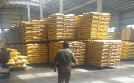 ضبط 59 طنًا من الأعلاف غير المعروفة وإضافات غير صالحة في ثلاث محافظات